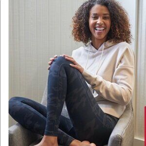 Spanx Look at Me Now Camo Blue Seamless Leggings Womens Size Small